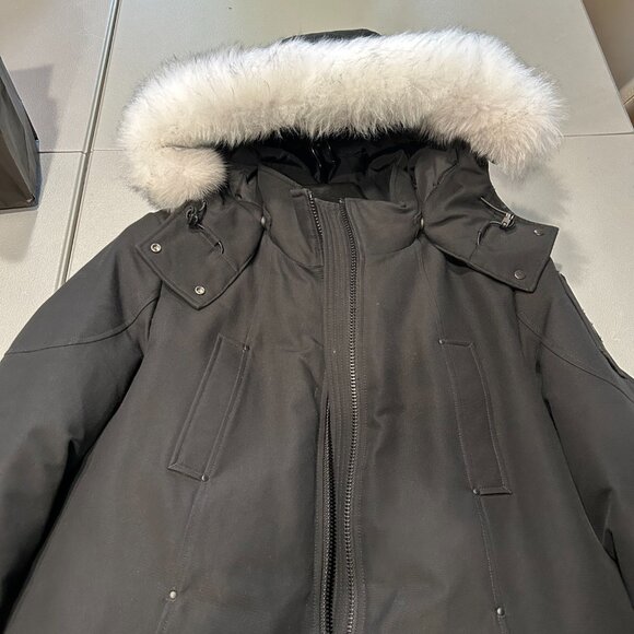 Womans Moose Knuckles Yukon Parka Coat XL excellent condition! - Picture 7 of 8